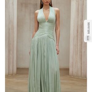 Chic Halter Neck Maxi Dress in Mint Green